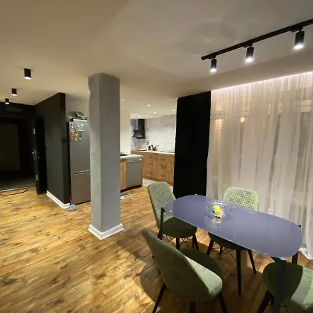 87m2 Block 24 Business Casual *